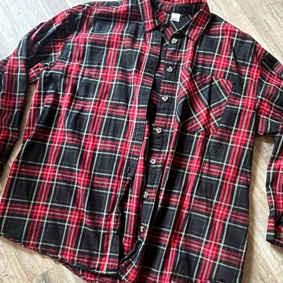 Oversized plaid button down - Picture 4 of 4